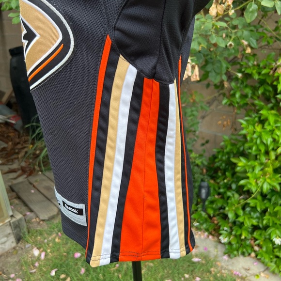 Anaheim Ducks women’s jersey size small - Picture 6 of 8
